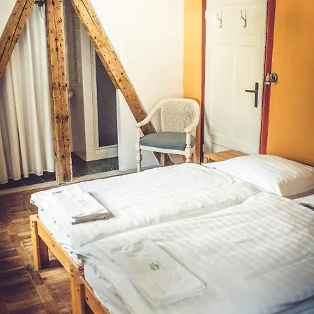 Retro Pod Zvicinou Hotel